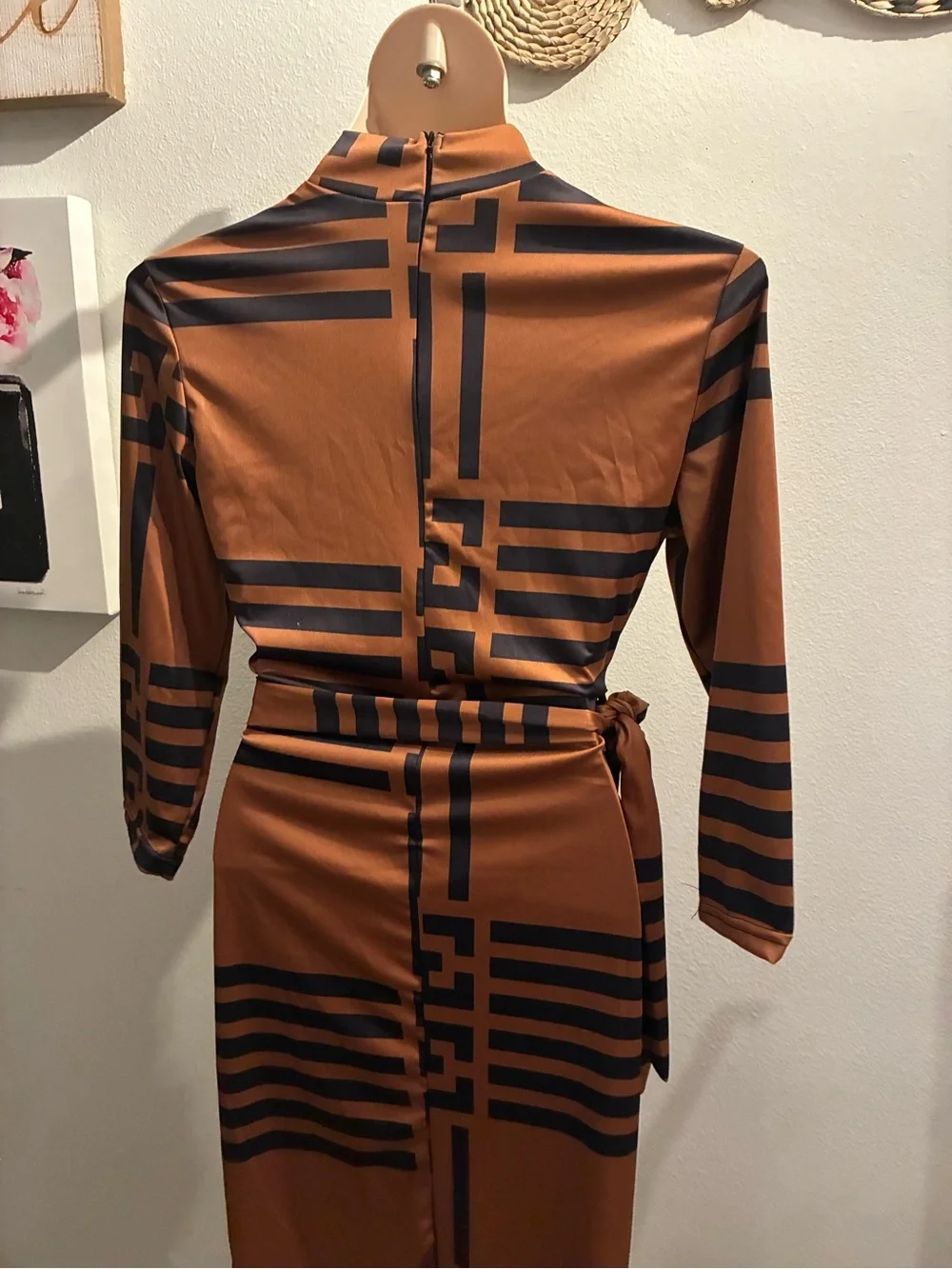 Women's Brown Geometric Print Midi Dress with Belt - Picture 4 of 5